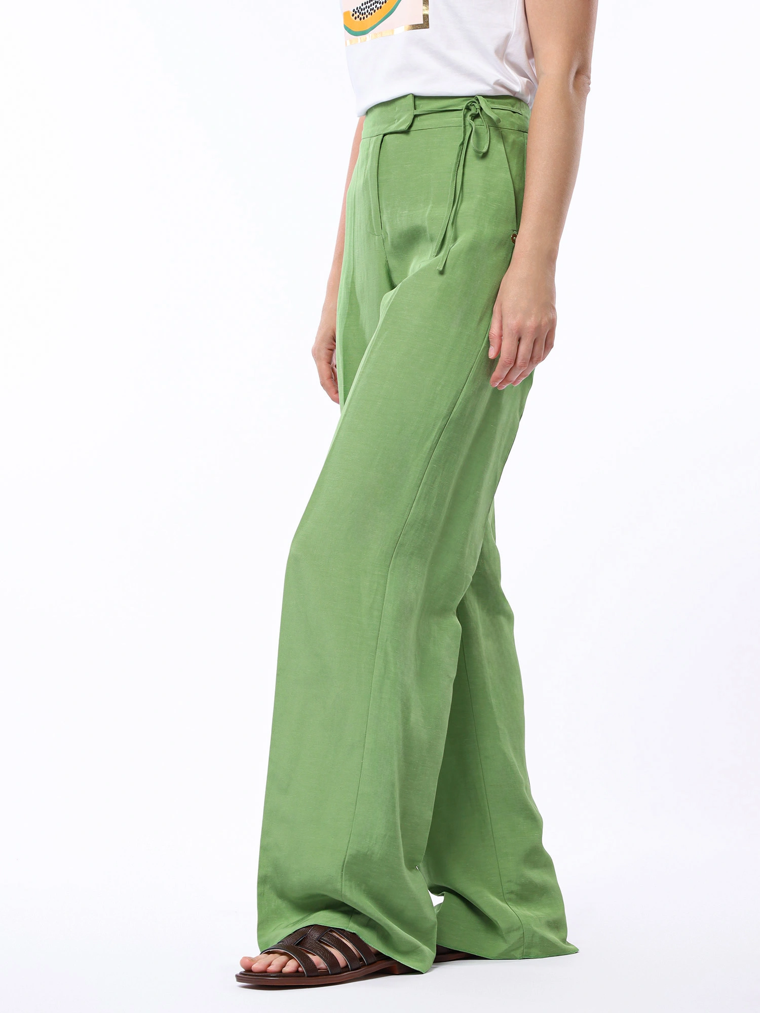 Брюки из смесовой вискозы свободного кроя